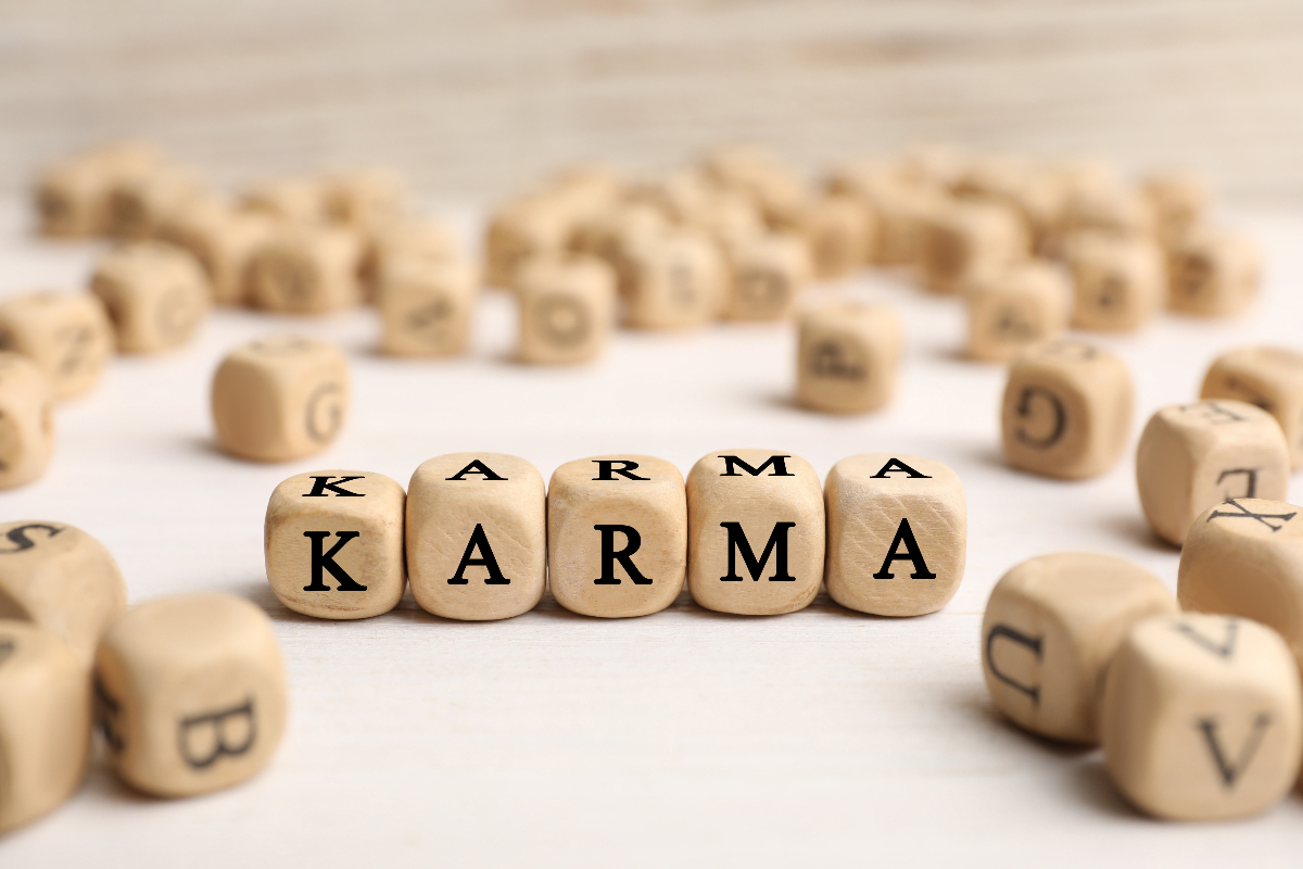 A karma 12 törvénye